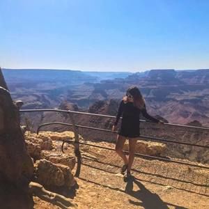 Meet your Posher, Brooke